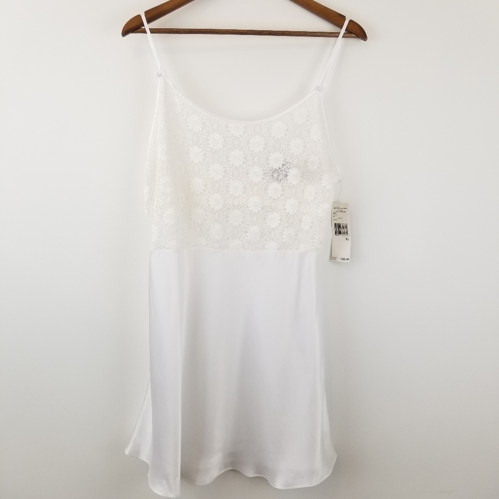 NWT Jones New York White Lace Sleeveless Blouse
